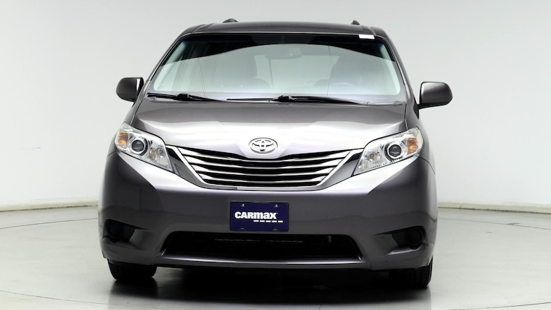 2015 Toyota Sienna LE 5