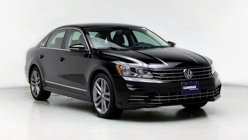 2016 Volkswagen Passat R-Line Hero Image