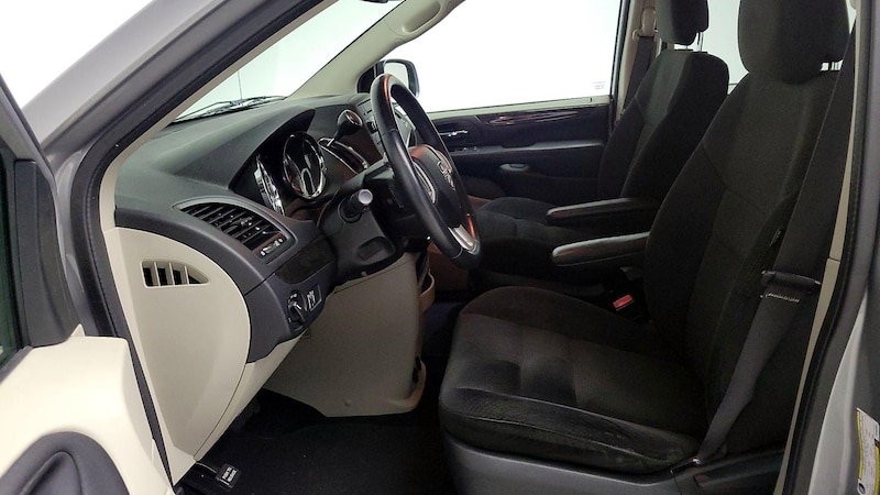 2016 Dodge Grand Caravan SE 11