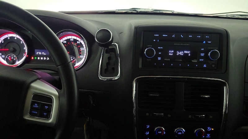 2016 Dodge Grand Caravan SE 16