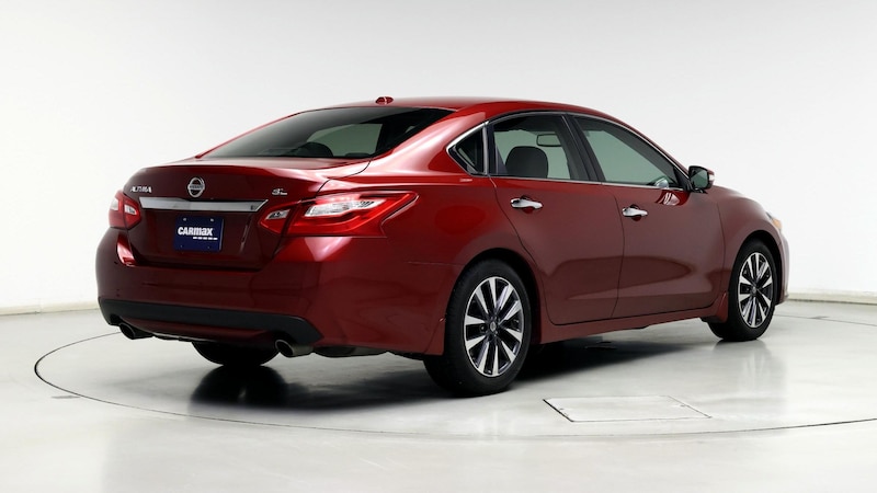 2016 Nissan Altima SL 8