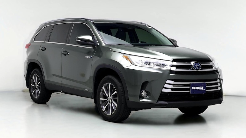 2019 Toyota Highlander XLE Hero Image