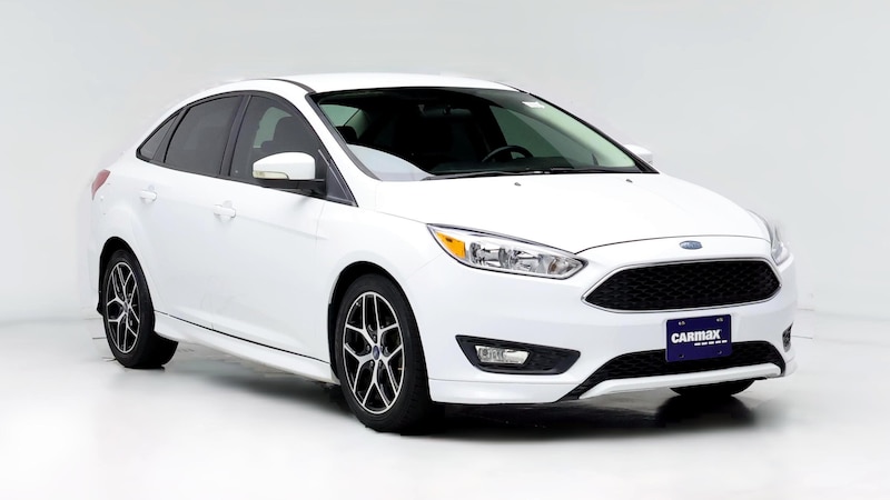 2015 Ford Focus SE Hero Image