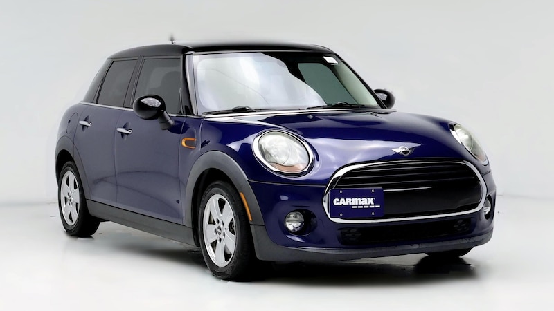 2016 MINI Cooper Hardtop  Hero Image