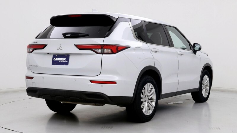 2022 Mitsubishi Outlander ES 8