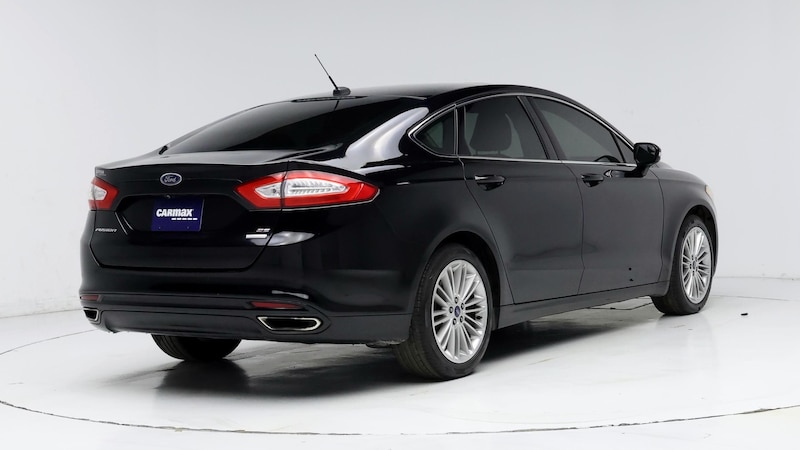 2016 Ford Fusion SE 8