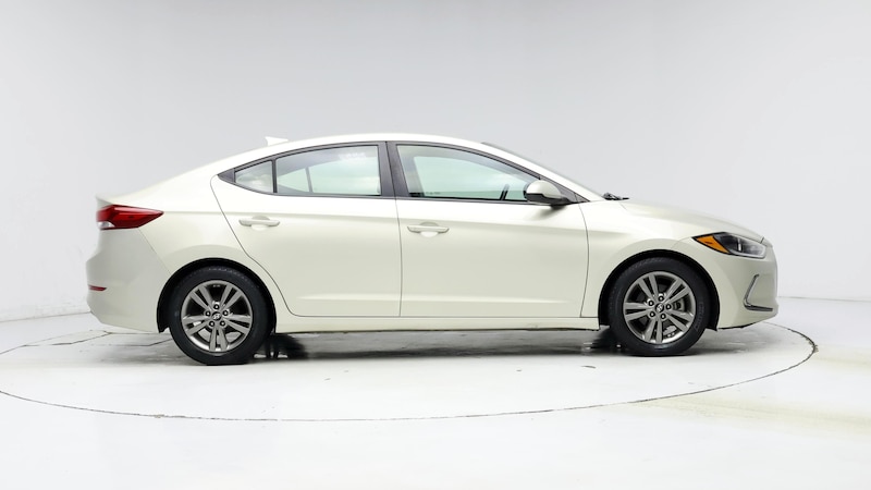 2017 Hyundai Elantra SE 7