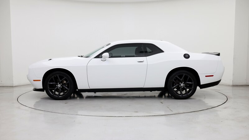 2022 Dodge Challenger SXT 3