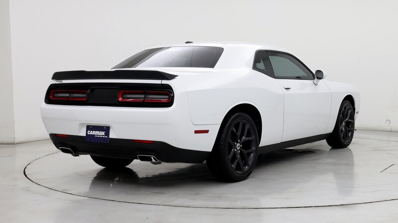 2022 Dodge Challenger SXT 8