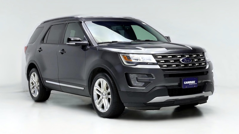 2016 Ford Explorer XLT Hero Image