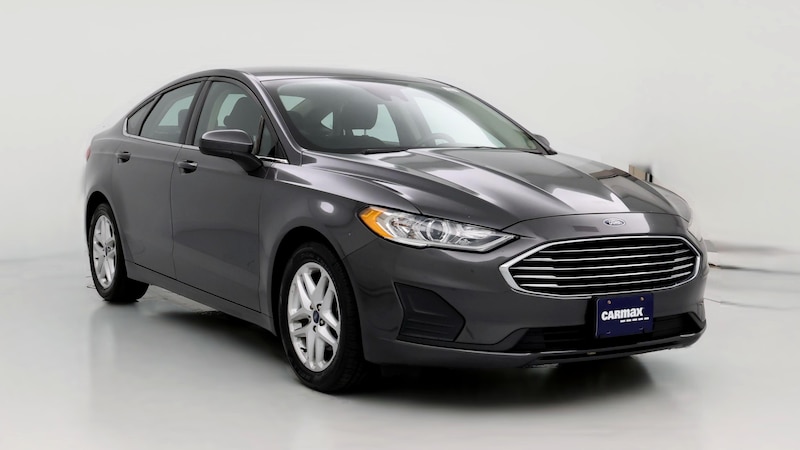 2020 Ford Fusion SE Hero Image