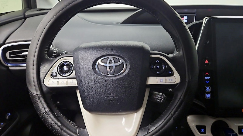 2018 Toyota Prius Four Touring 10