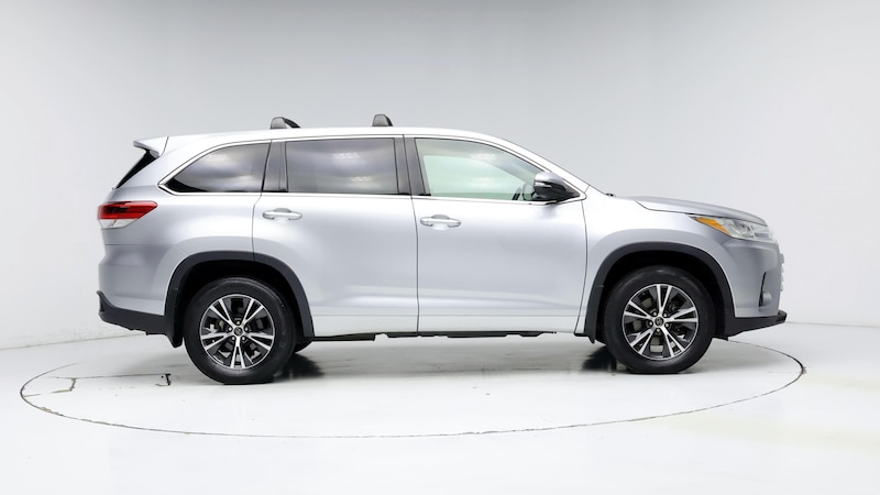 2017 Toyota Highlander LE 7