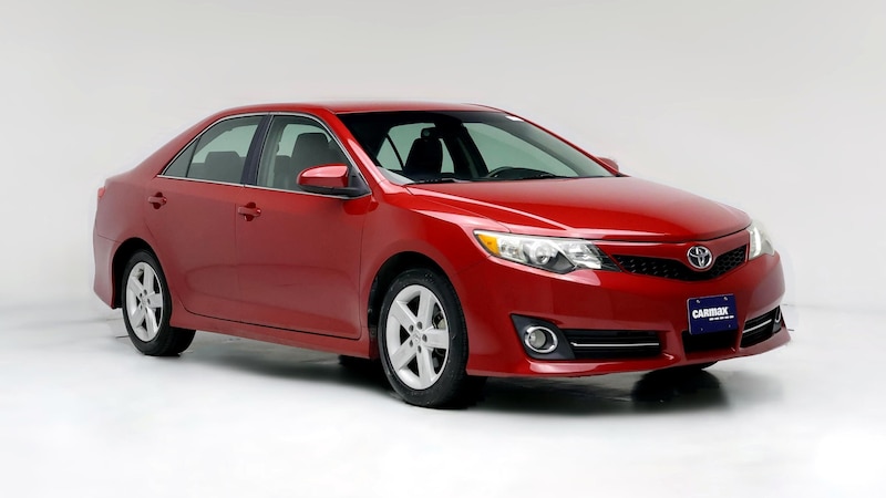 2014 Toyota Camry SE Hero Image