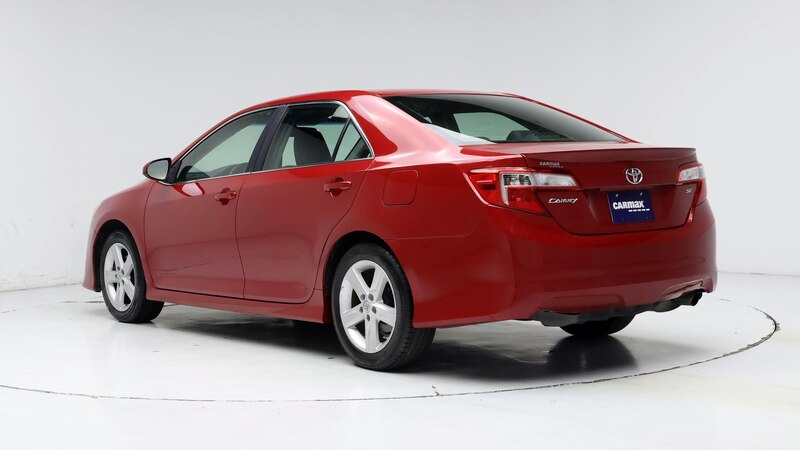 2014 Toyota Camry SE 2