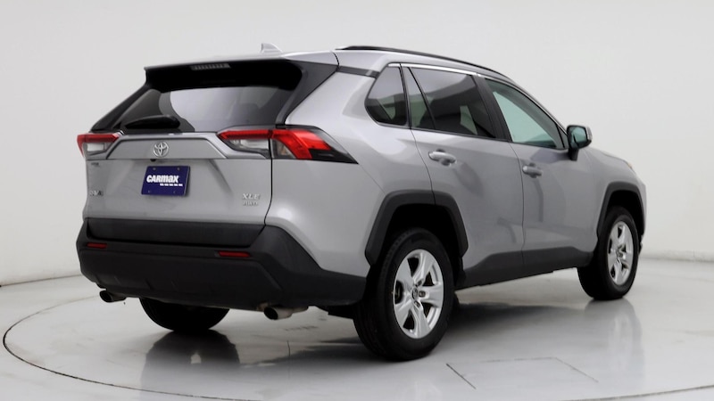 2019 Toyota RAV4 XLE 8