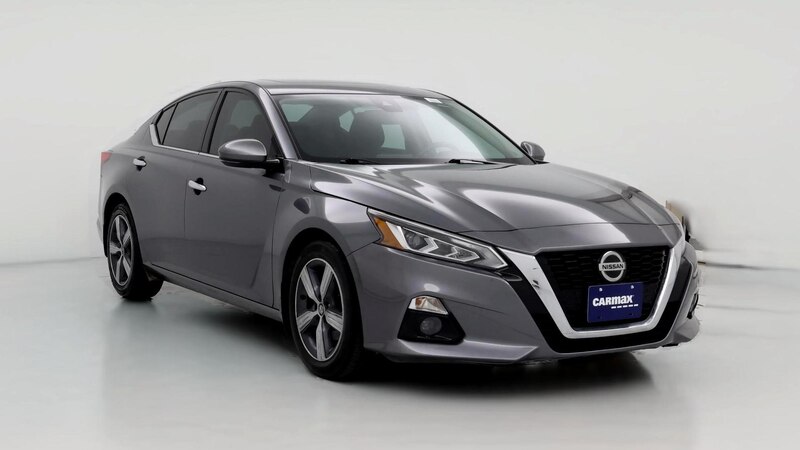 2019 Nissan Altima SL Hero Image