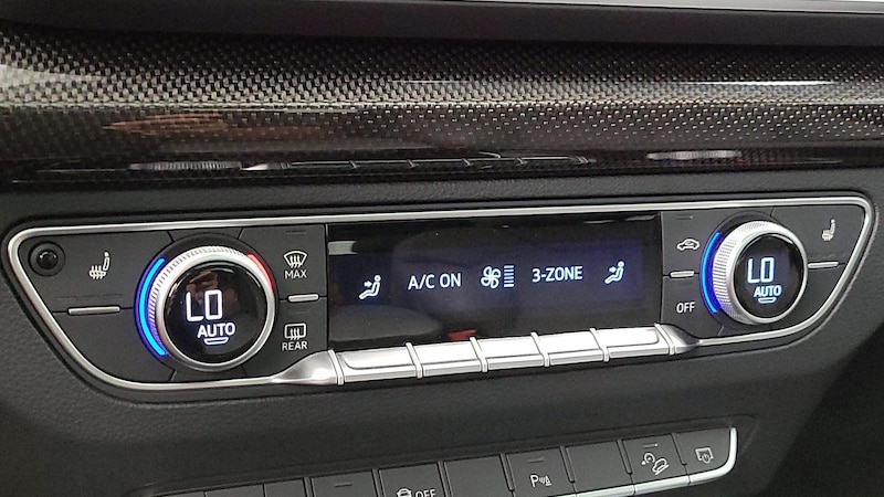 2022 Audi SQ5 Premium Plus 16