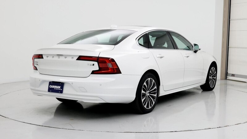 2021 Volvo S90 T6 Momentum 8