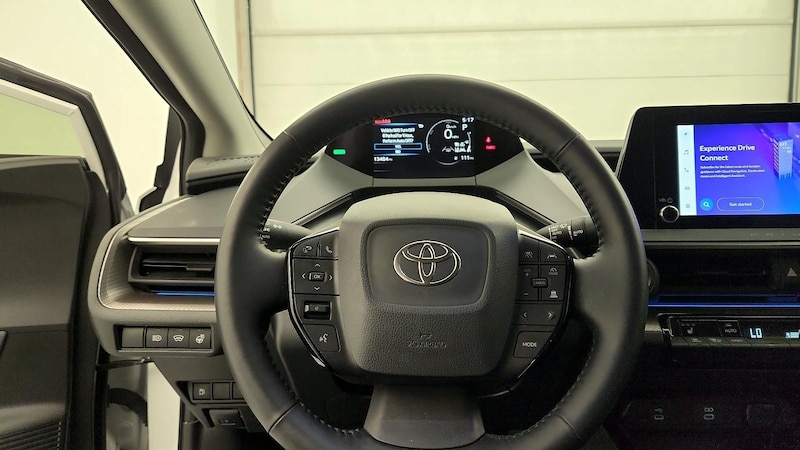 2023 Toyota Prius XLE 10
