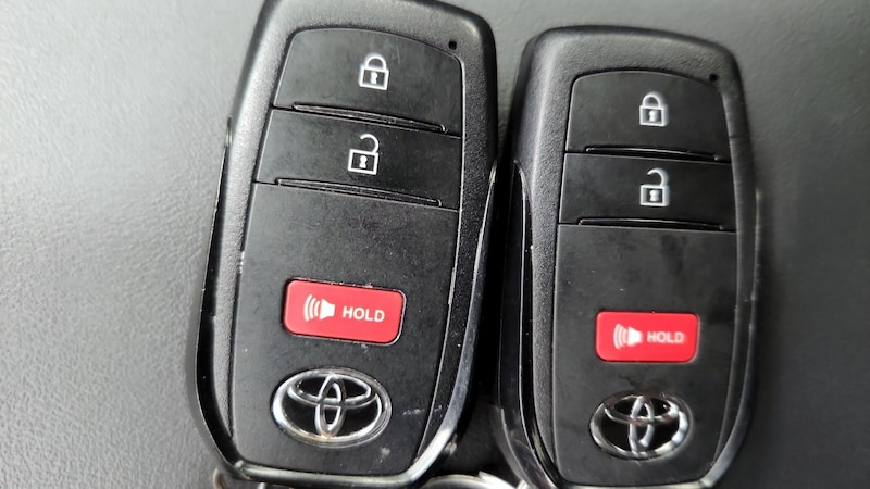 2023 Toyota Prius XLE 23