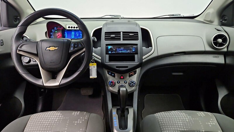 2014 Chevrolet Sonic LS 9