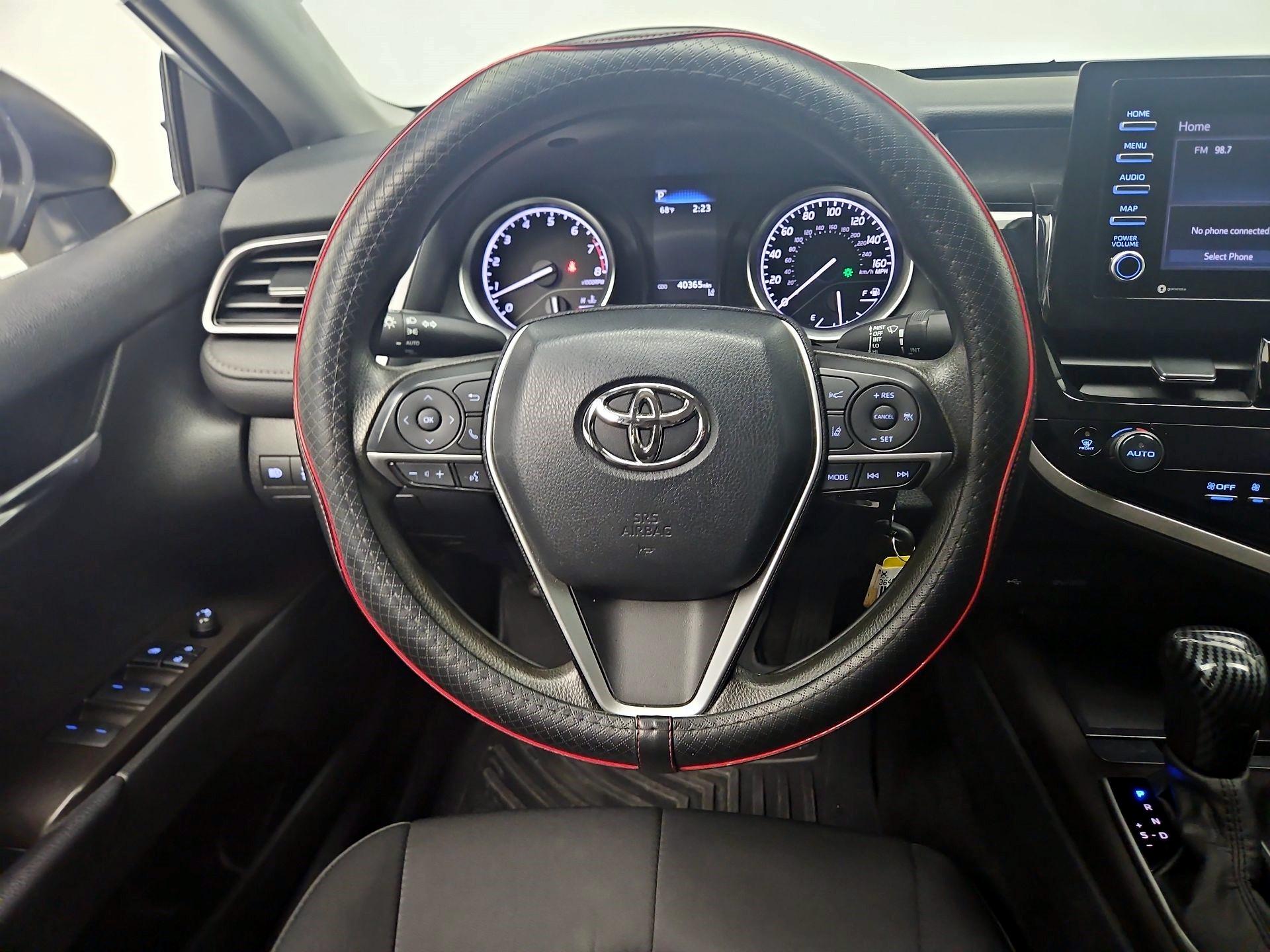 Thumbnail: 2022 Toyota Camry - 10