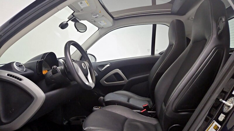 2015 smart fortwo Pure 17