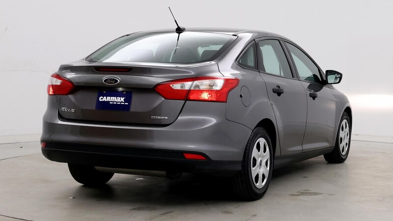 2013 Ford Focus S 8