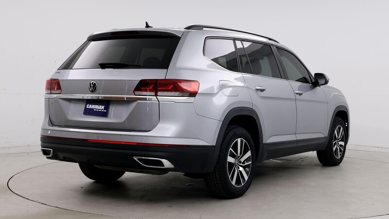 2022 Volkswagen Atlas SE 8