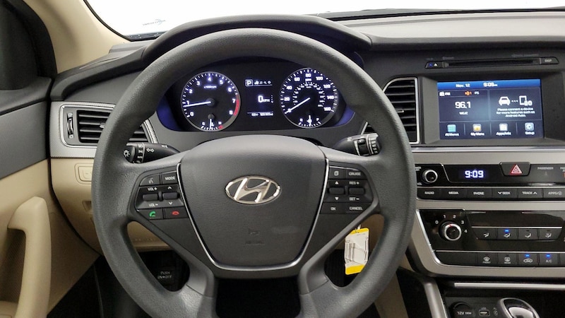 2016 Hyundai Sonata SE 10