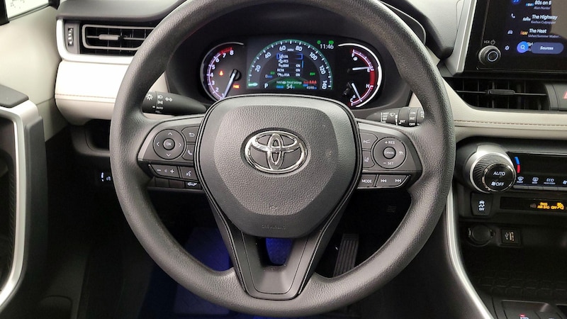 2024 Toyota RAV4 XLE 10