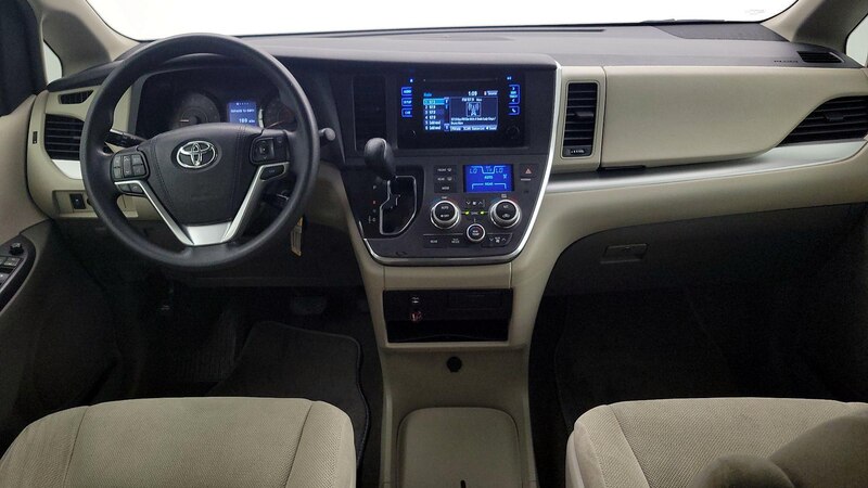 2015 Toyota Sienna L 9