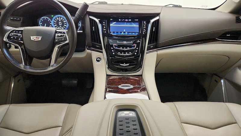 2015 Cadillac Escalade Luxury 9