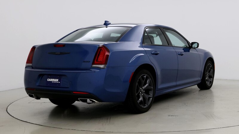 2023 Chrysler 300 Touring 8