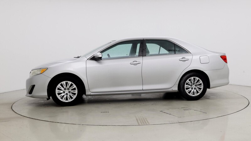 2013 Toyota Camry LE 3