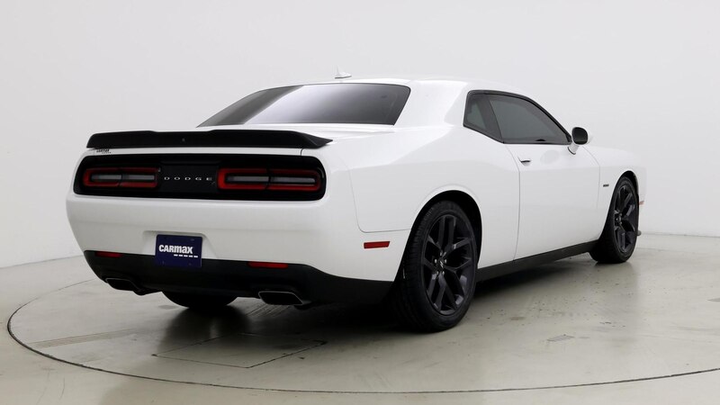 2019 Dodge Challenger R/T 8