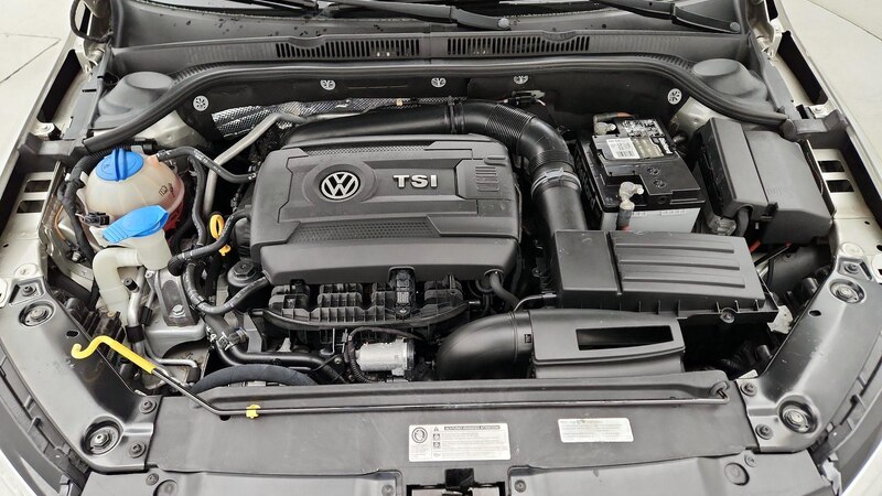 2015 Volkswagen Jetta SE 22