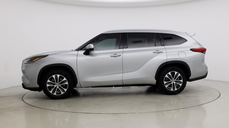 2021 Toyota Highlander XLE 3