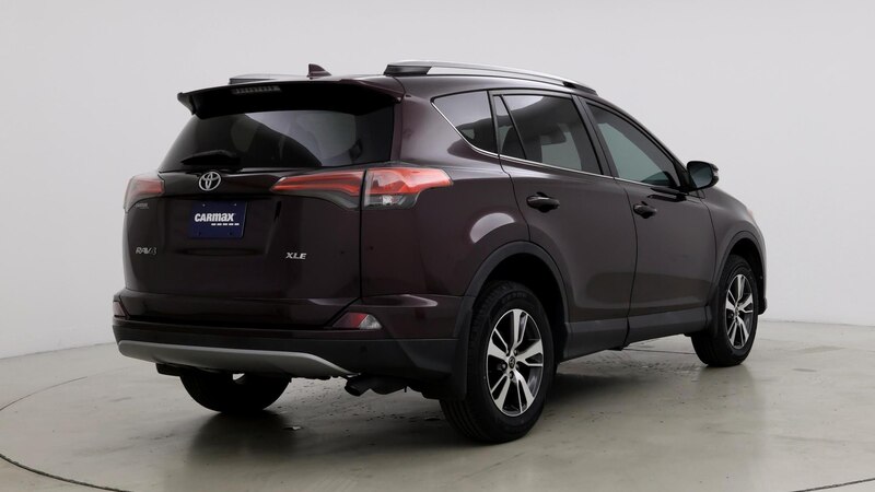 2018 Toyota RAV4 XLE 8