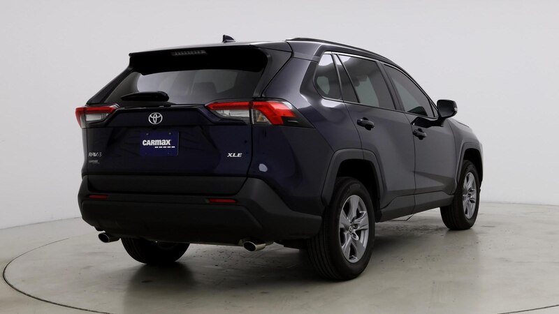 2022 Toyota RAV4 XLE 8