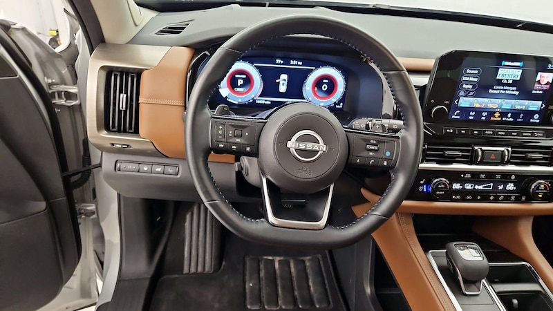 2023 Nissan Pathfinder Platinum 10