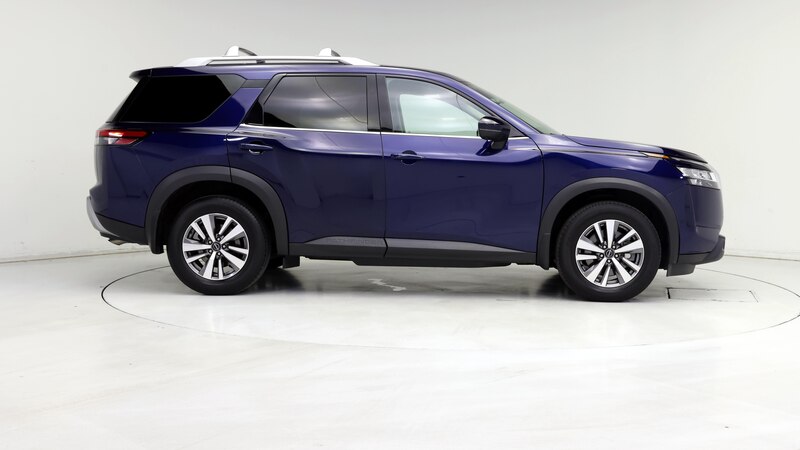 2023 Nissan Pathfinder SL 7