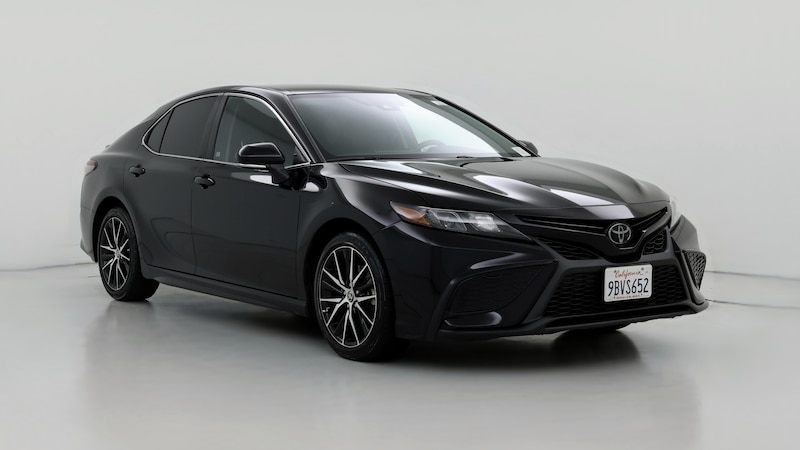 2022 Toyota Camry SE Hero Image