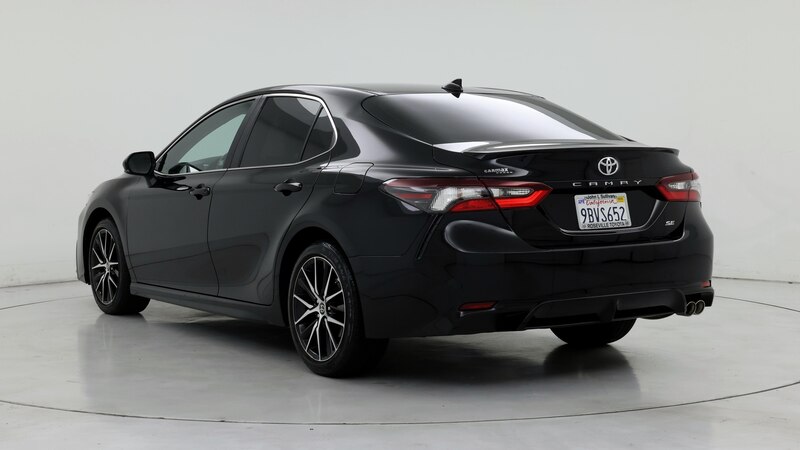 2022 Toyota Camry SE 2