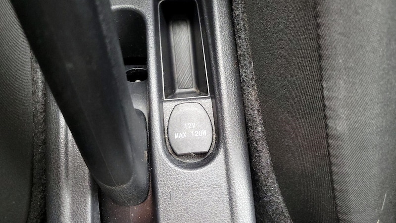 2016 Nissan Versa S 17