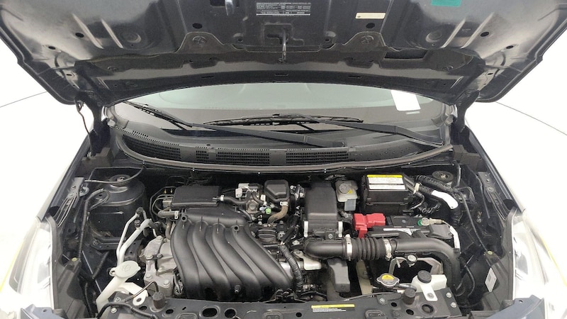 2016 Nissan Versa S 20