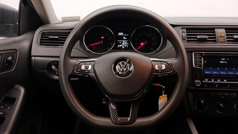 2016 Volkswagen Jetta S 10