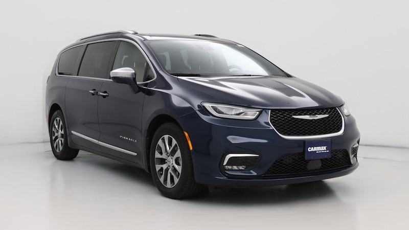 2022 Chrysler Pacifica Hybrid Pinnacle Hero Image