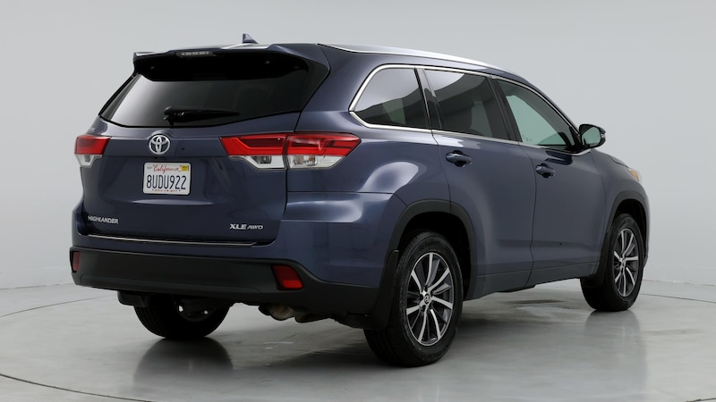 2017 Toyota Highlander XLE 8